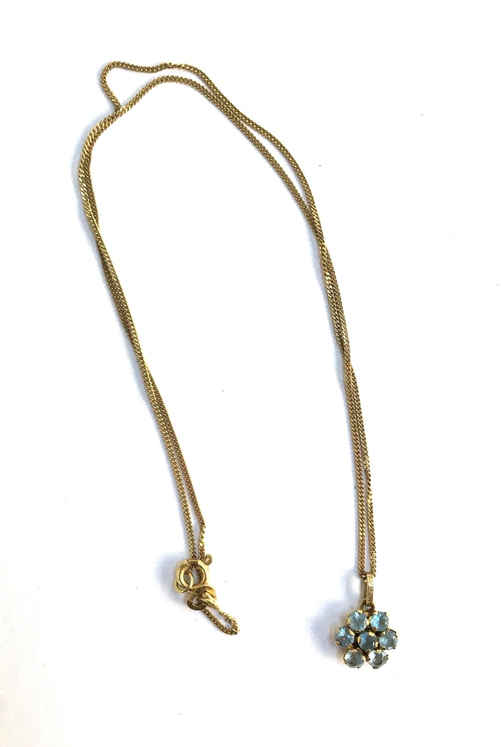 18ct gold chain with a small flower cluster pendant set with aquamarines, gross weight 2.9g, approx. - Image 2 of 2