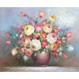 20th century still life of flowers, oil on canvas, signed indistinctly, 50x60cm