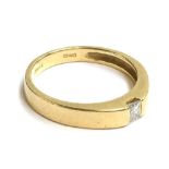 An 18ct gold ring set with princess cut diamond, 3g