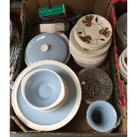 A mixed lot of ceramics to include Wedgwood 'Summer Sky' tureens and plates, Meakin 'Maidstone'