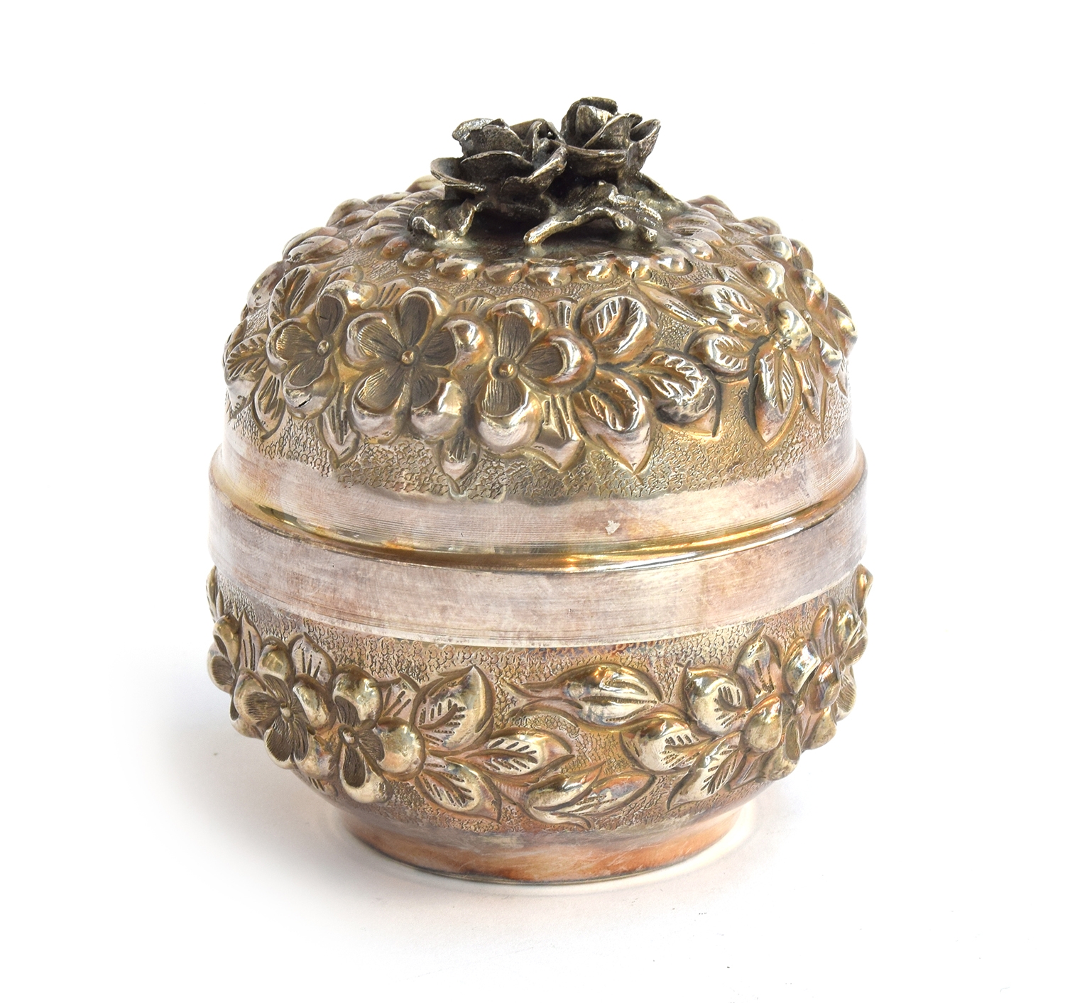 A Continental 900 silver lidded pot, chased with flowers and foliage, approximately 12cm high, 9.4oz - Image 2 of 2