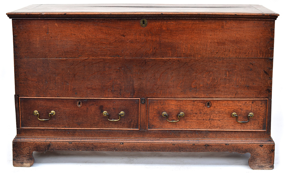 A Georgian oak mule chest, hinged lid with moulded edge, two cockbeaded drawers, on bracket feet - Image 2 of 2