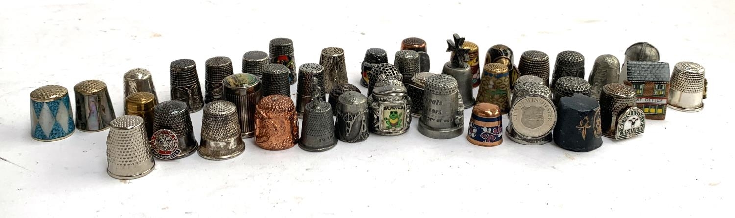 A collection of approx. 40 thimbles, to include silver, white metal, pewter etc, Victoria &