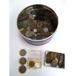 A mixed lot of 19th and 20th century coins to include silver jubilee commemorative coin; Queen