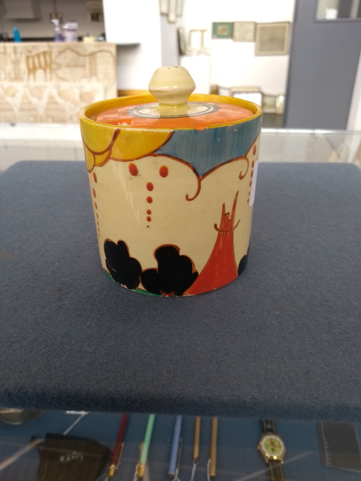 A Clarice Cliff 'Fantasque' jam pot, 9.5cmH - Image 13 of 13