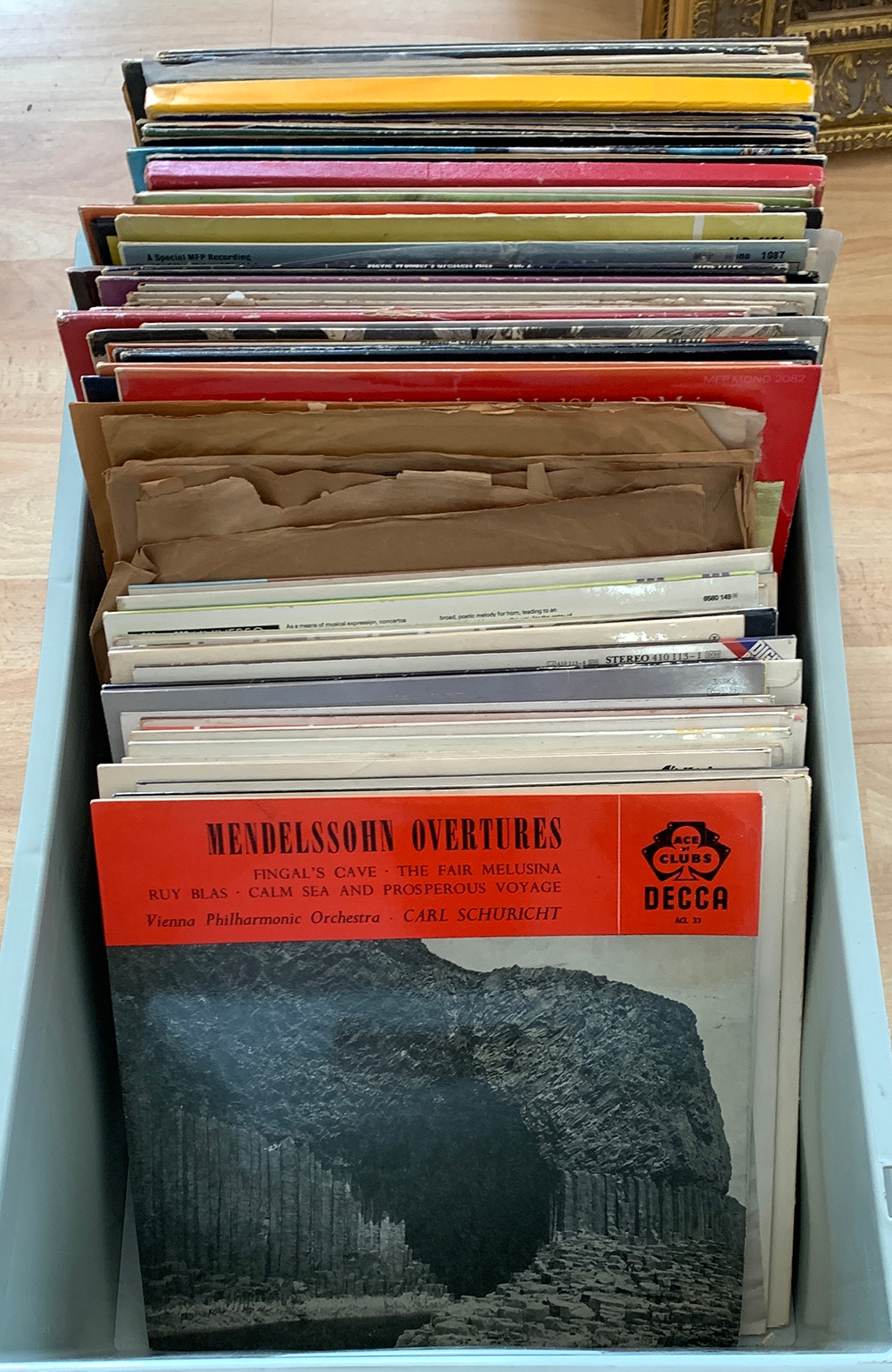 A mixed box of vinyl LPs to include some classical, Joan Baez, Robert Palmer, Commodores, Stevie