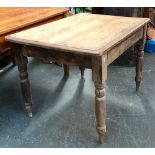 A late 19th/early 20th small pine kitchen table, single end drawer on turned legs, 107x76x71cmH