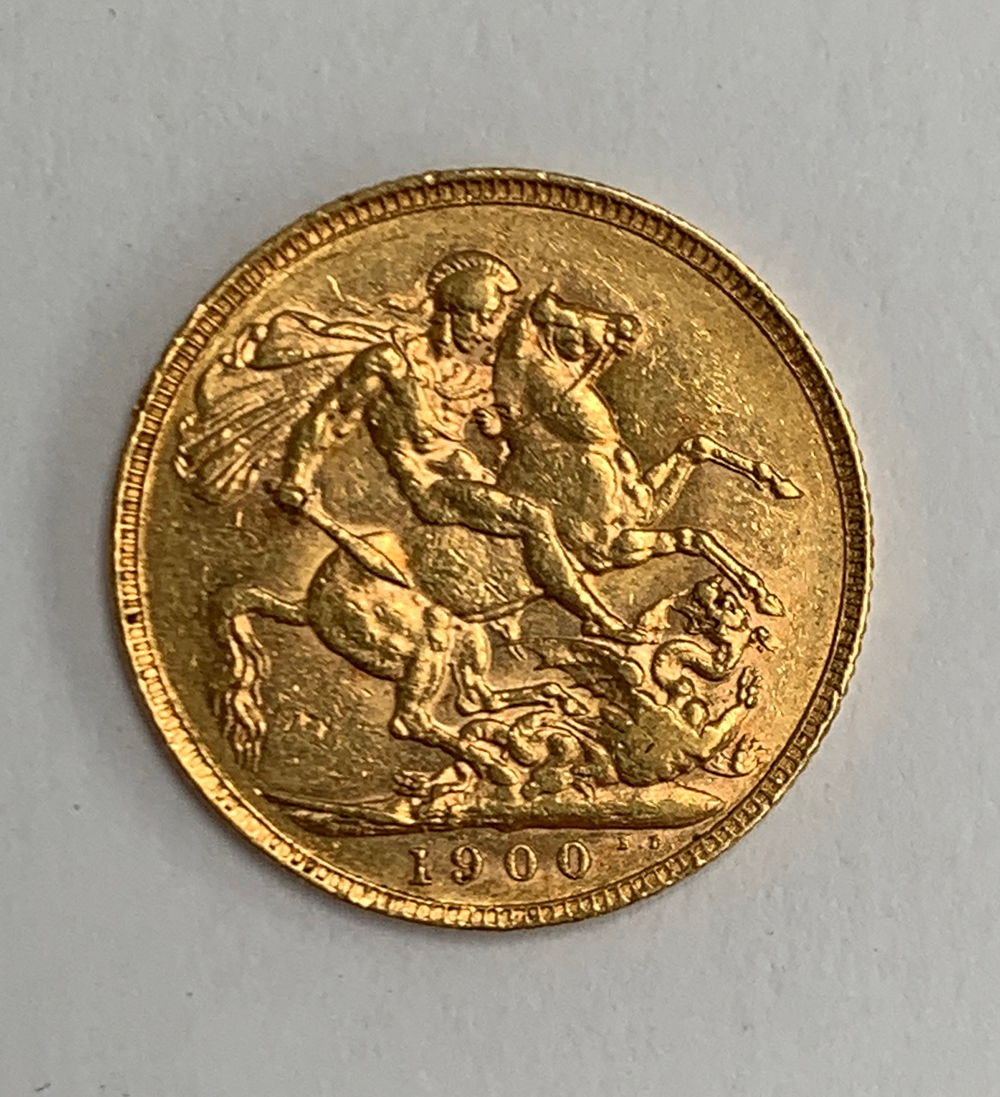 A 1900 gold sovereign