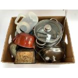 A good mixed lot of kitchenalia, to include load tin, enamel colander, stainless pans, etc