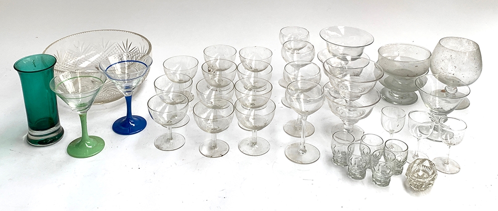 A mixed lot of glass to include cut glass fruit bowl, trifle bowls, champagne cups, cocktail glasses