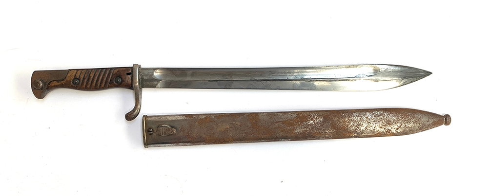 An Imperial German Seitengewehr M1898/05 Butcher Bayonet 14 1/2 inch, single edged blade widening