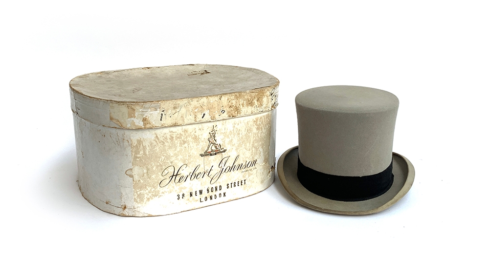 A Lock & Co. grey top hat, size 7 1/4, 20.5x16cm; together with a Herbert Johnson top hat box