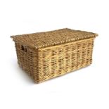 A small wicker picnic hamper, 53x38x25cm