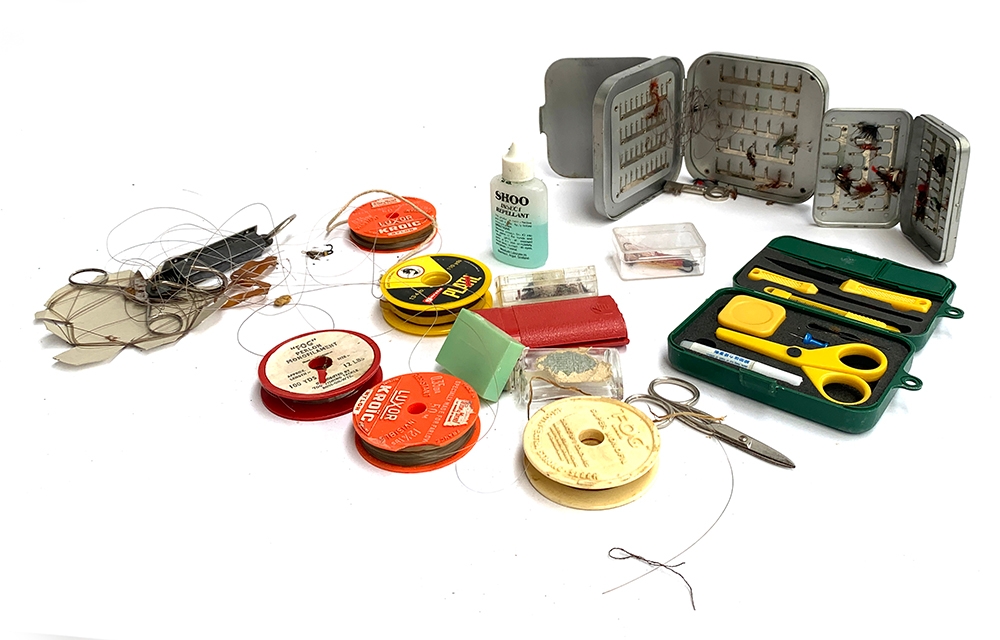 A mixed quantity of vintage tackle to include a Wheatley alloy fly box and one other, Little Sampson