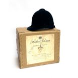 A Herbert Johnson navy high crown hunting cap, size approx. 7, 19.5x16cm, mint condition, in