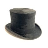 A London Manufacture black silk top hat, approx. size 7 1/8, 19.7x16.2cm