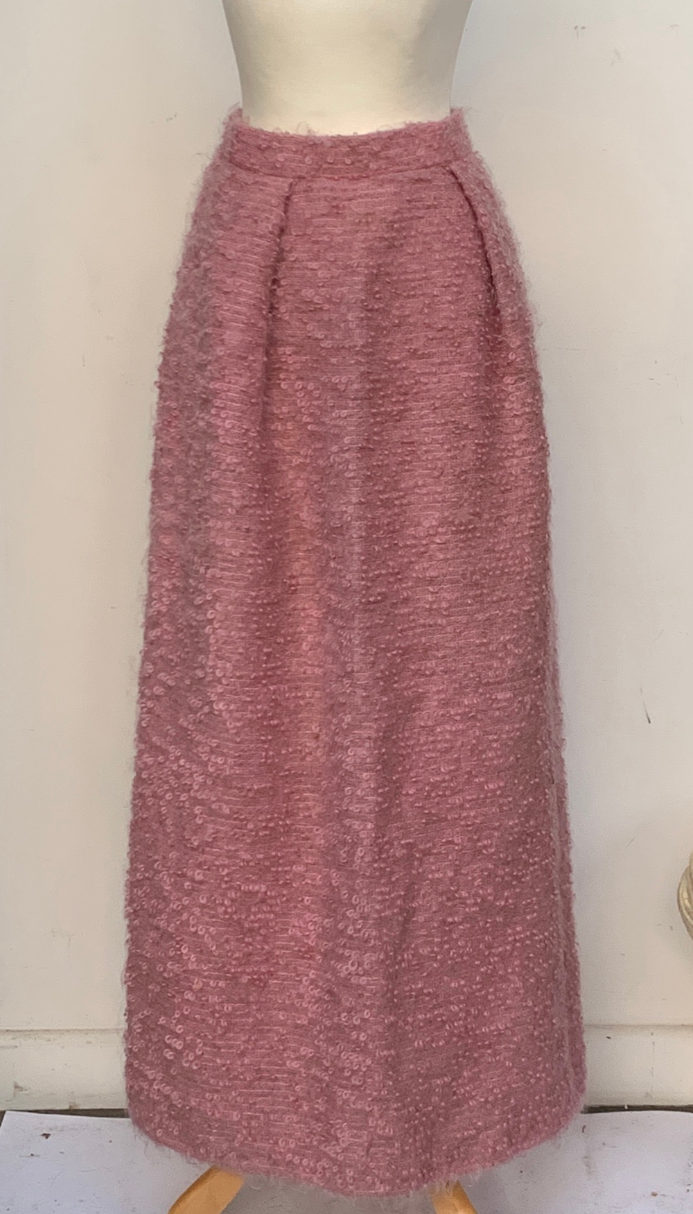 A ladies tailored cotton overcoat, size 10; together with a mohair evening skirt, full length, and a - Image 2 of 3