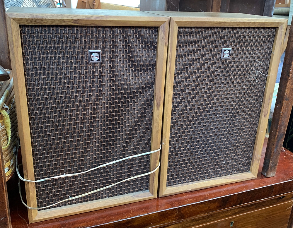 A pair of Sanyo speakers, each 41cmH