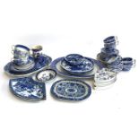 A mixed lot to include Copeland Spode Italian teacups and saucers; Willow pattern footed meat