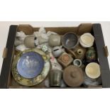 A lot of studio pottery to include St Ives Leach Pottery, Chelsea, Fishley-Holland