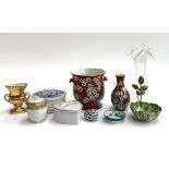 A mixed lot of ceramics to include Villeroy & Boch 'Naif Christmas' lidded pot, Chinese planter