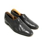 A pair of gent's grey leather shoes by Artioli, UK size 9.5 with Russell & Bromley wooden trees
