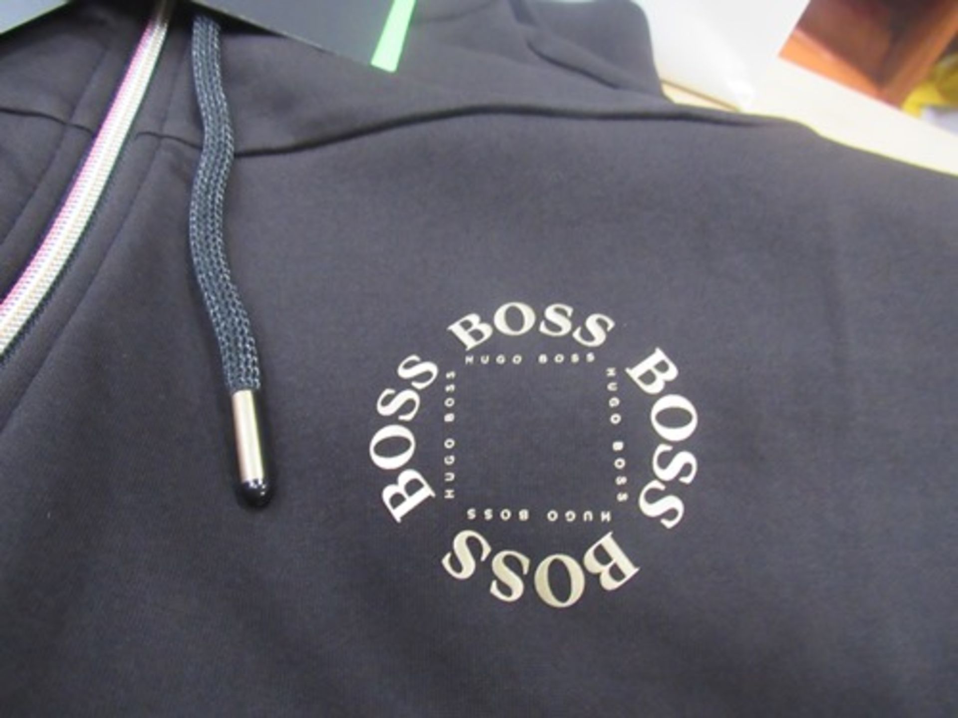 1 x Hugo Boss saggy circle hoody, size XL. RRP £119.00 - New with tags (box1) - Image 2 of 2