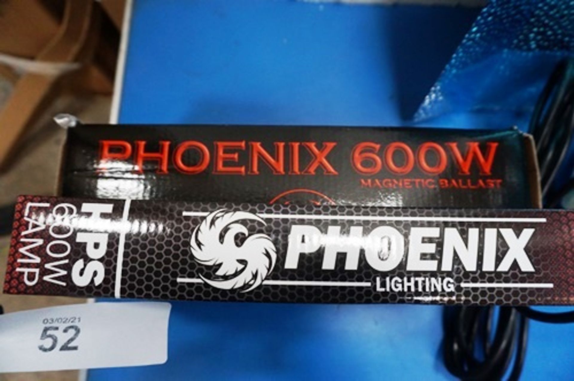 A Phoenix 600W magnetic ballast growing light, and a fabric growing tent, new in box, box open, - Image 4 of 4