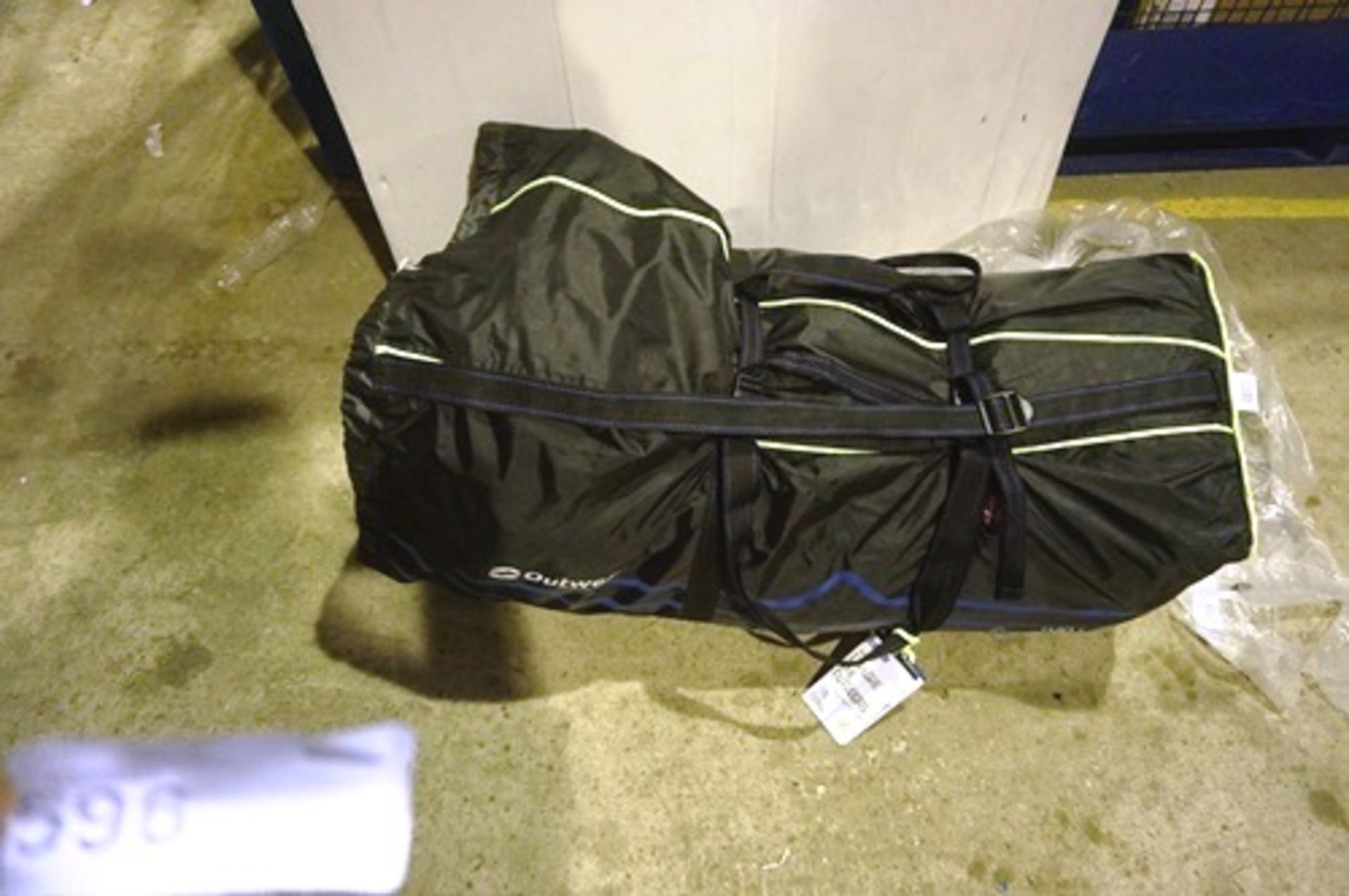An Outwell Cove 400A inflatable awning - Second-hand, unchecked (GS43)