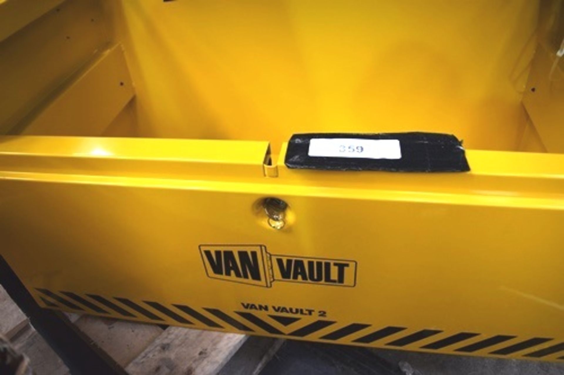 1 x Van Vault 2 secure storage box, with key and fittings, size 490 x 937 x 530mm - New with tags ( - Image 2 of 3