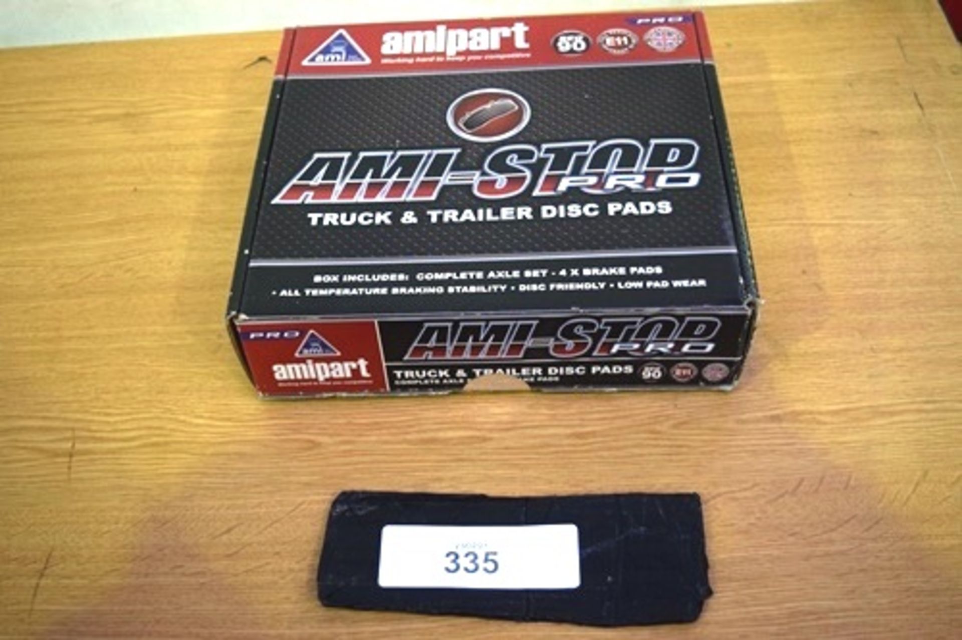 1 x pack of Amipart Pro truck & trailer disc pads, model AM8000, box contains 4 x brake pads Pro