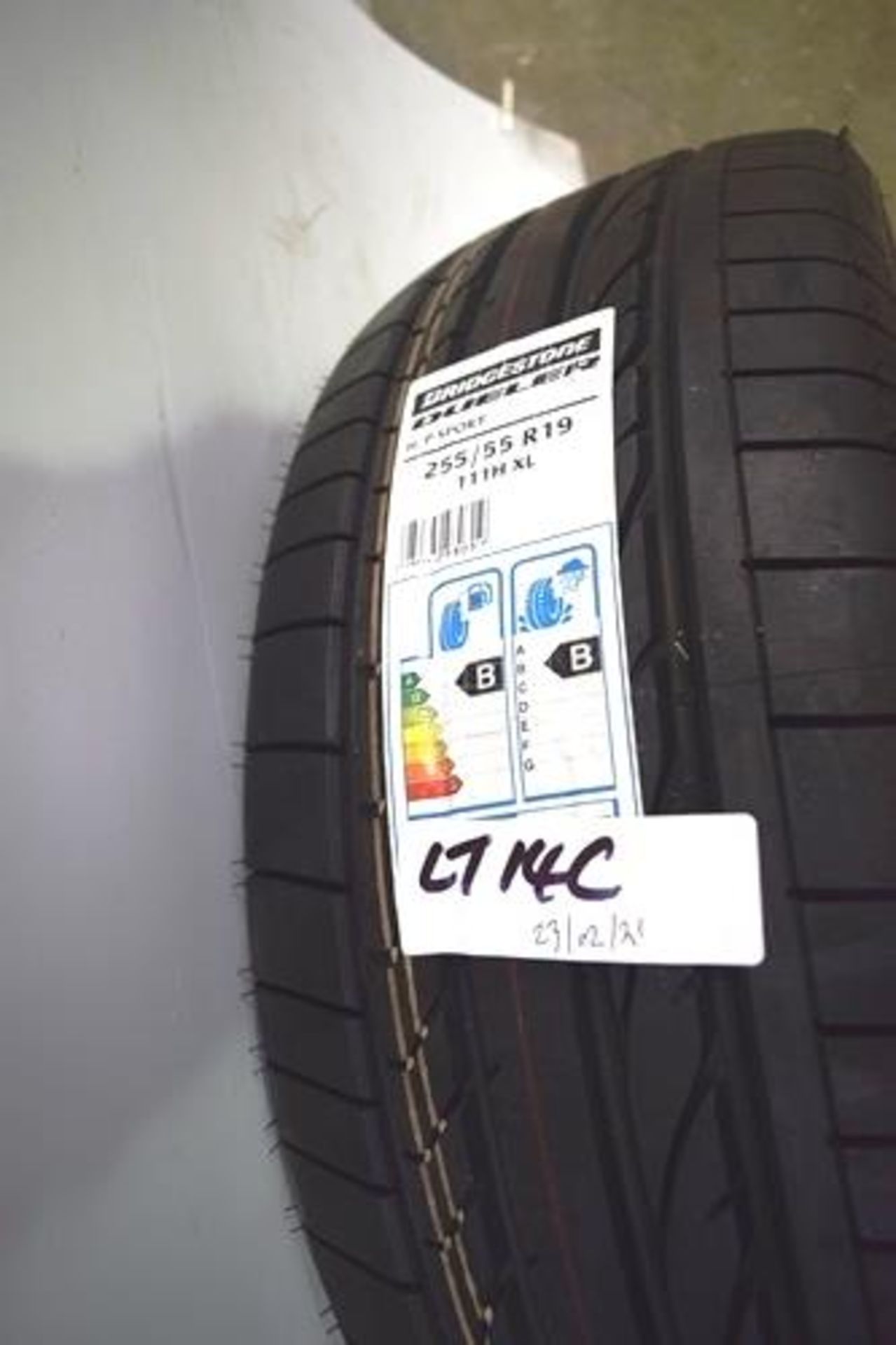 1 x Bridgestone Dueler H/P Sport tyre, size 255/55R19 111H XL - New with label (GS1)