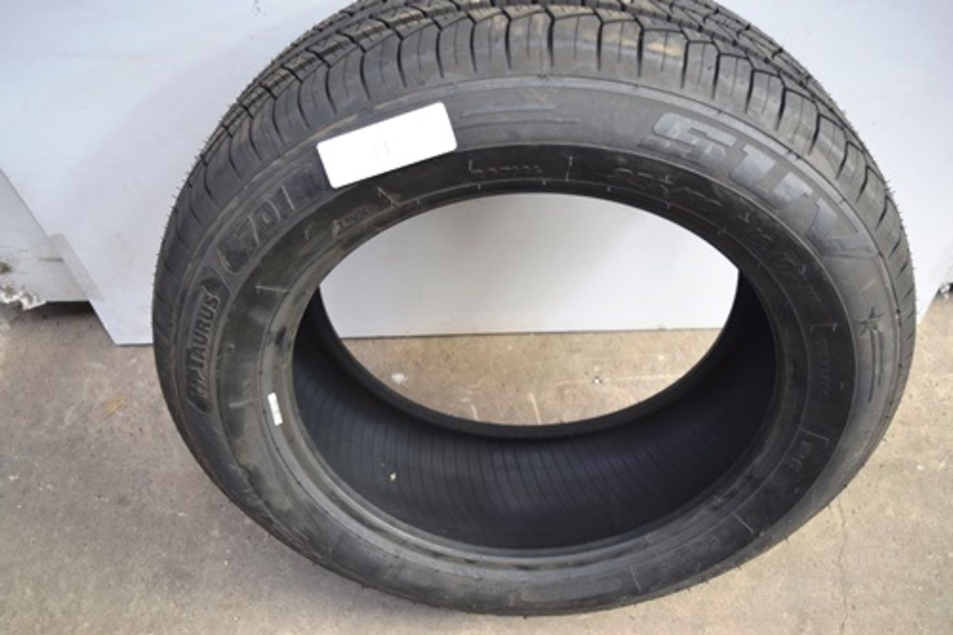1 x Taurus 701 4X4 SUV tyre, size 235/60 R18 107W (GS1) - Image 2 of 2