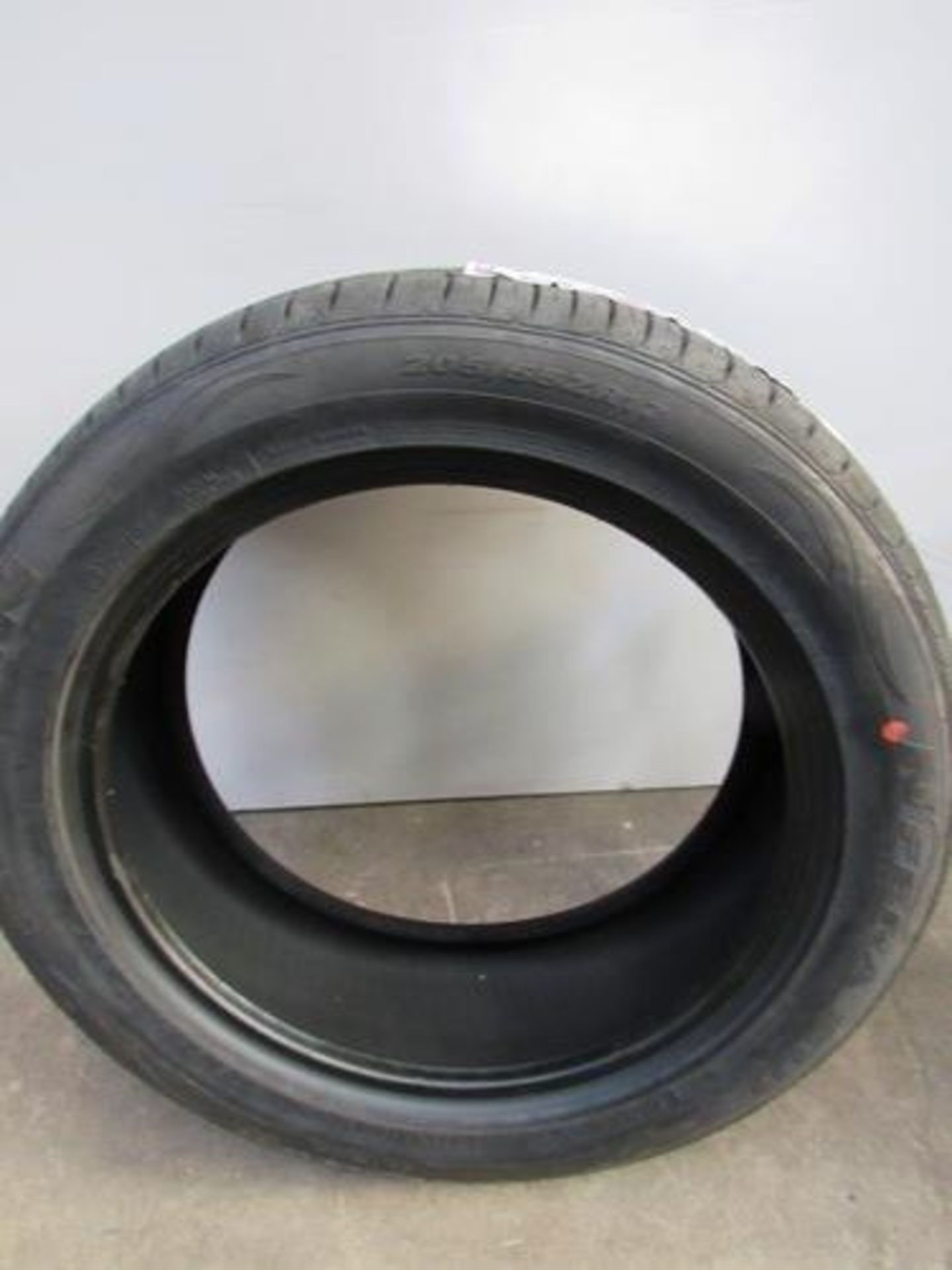 1 x Nexen N Fera SU1 tyre, size 205/55ZR17 95Y XL - New with label (GS1) - Image 2 of 2