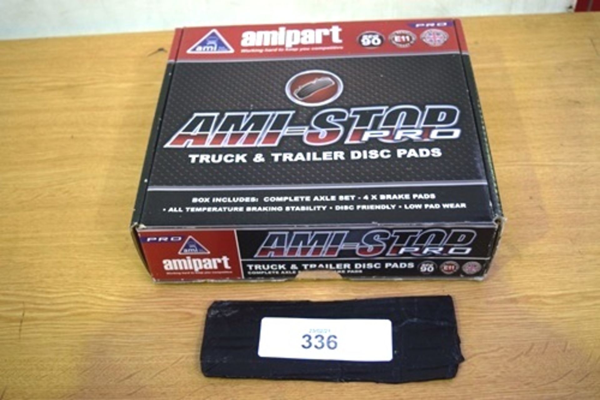 1 x pack of Amipart Pro truck & trailer disc pads, model AM8000, box contains 4 x brake pads Pro