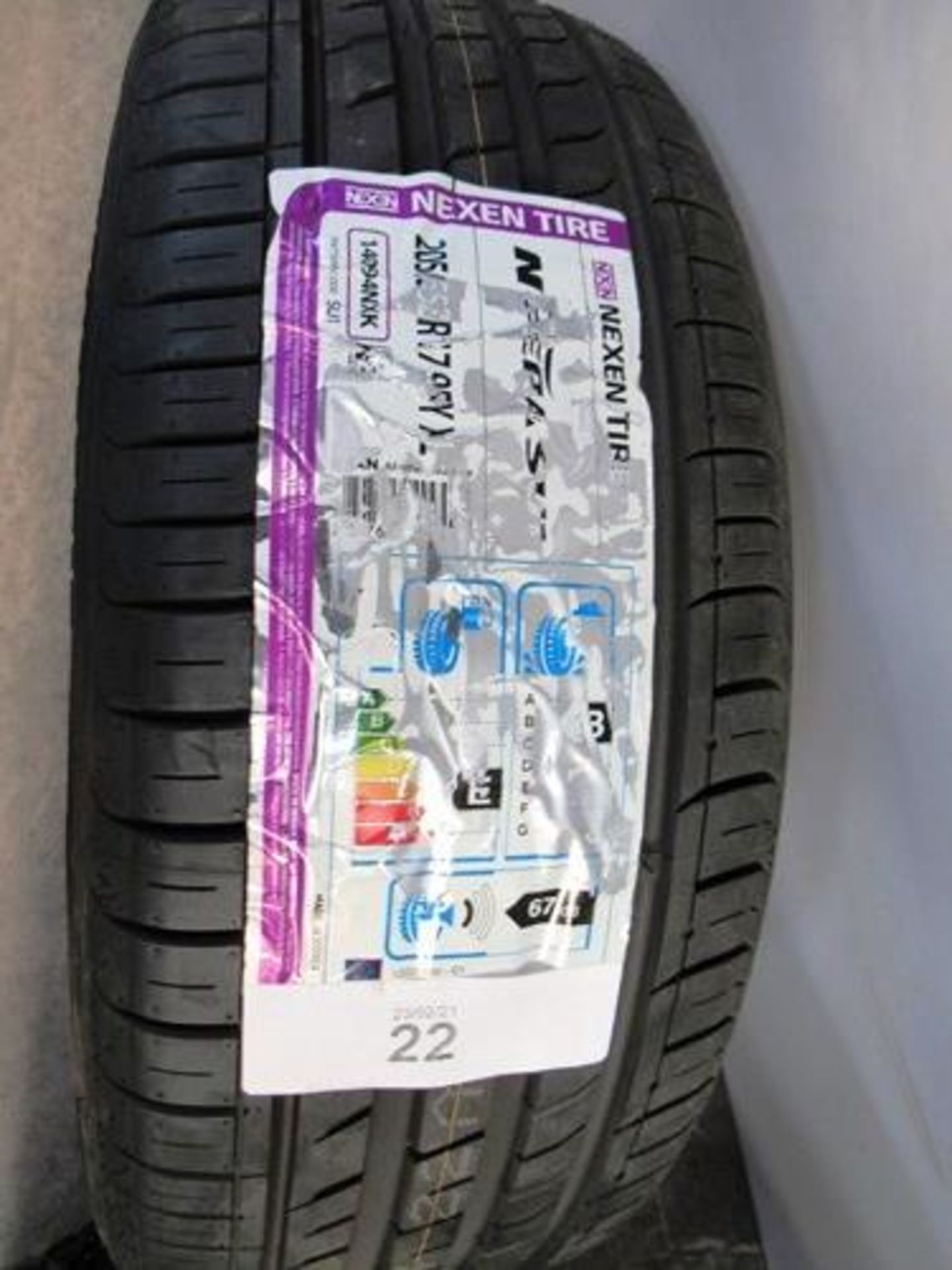 1 x Nexen N Fera SU1 tyre, size 205/55ZR17 95Y XL - New with label (GS1)