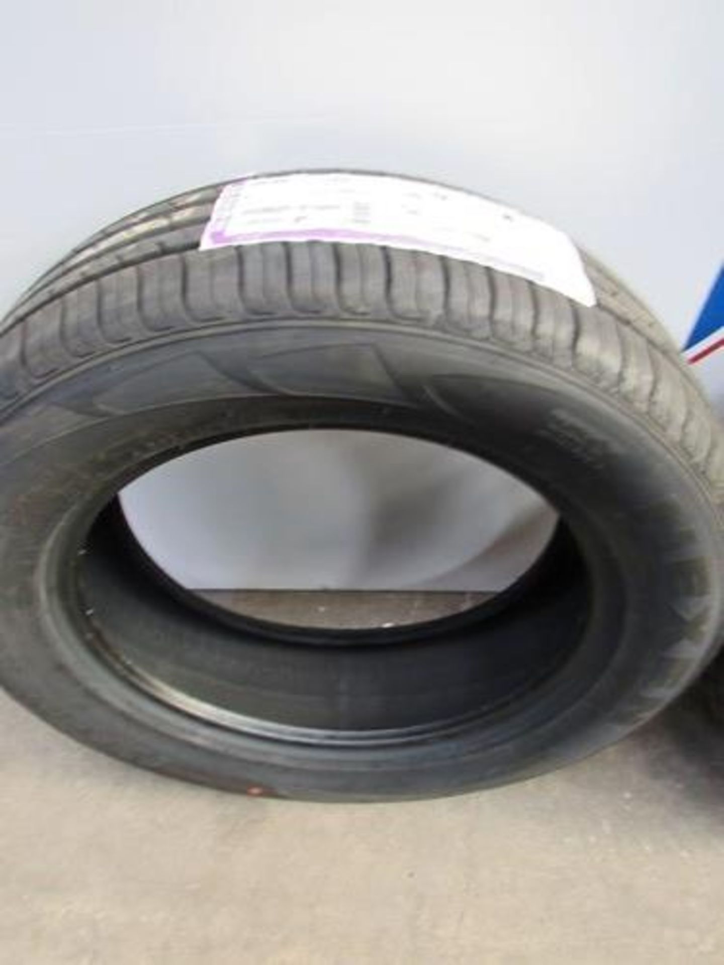 1 x Nexen N Fera RU1 tyre, size 225/60ZR18 100W - New with label (GS1) - Image 2 of 2