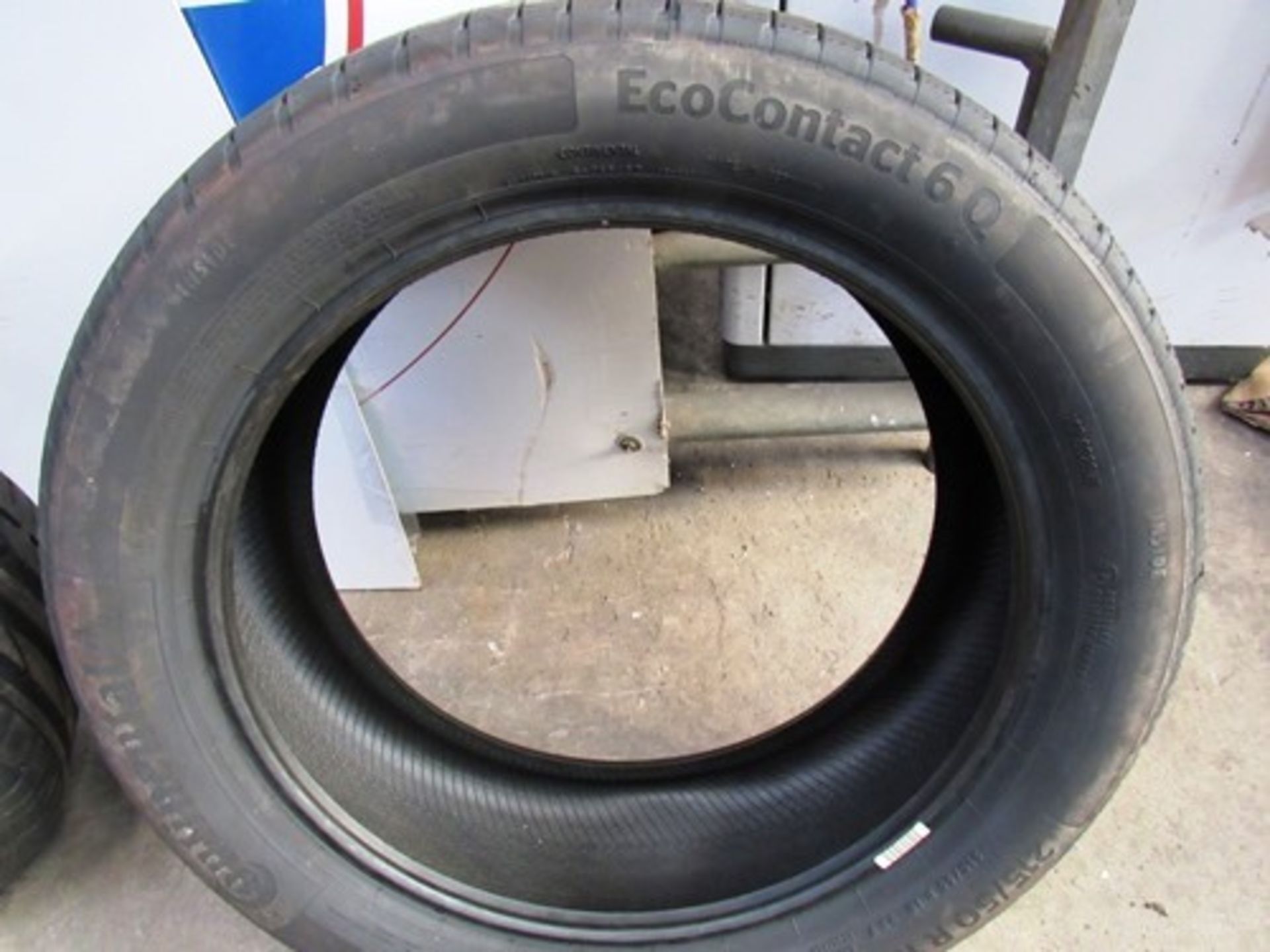 1 x Continental Eco contact 6Q tyre, size 215/50R18 92V - New with label (GS1) - Image 2 of 2