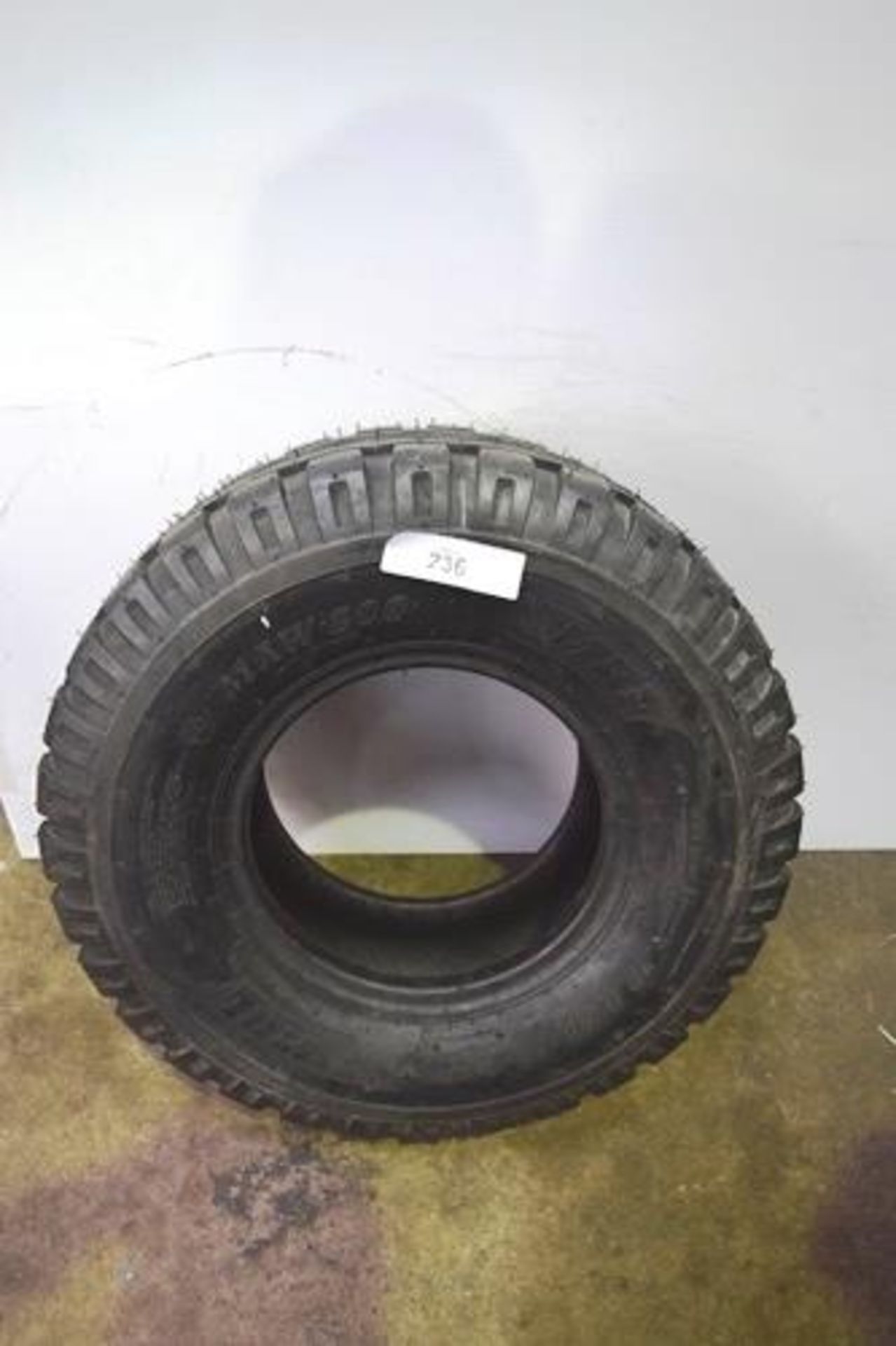 1 x MRL MAW 200 tyre, size 10.0/80-12 - New (GS11)