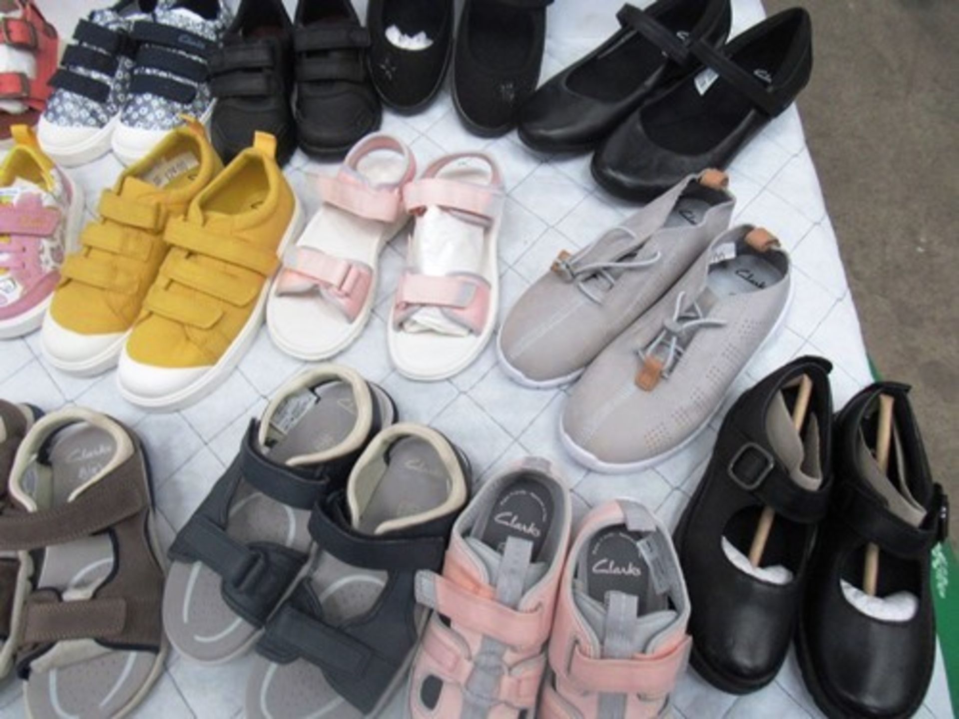20 x pairs of children's Clark shoes and sandals in assorted styles and sizes - New (ES15) - Image 2 of 3