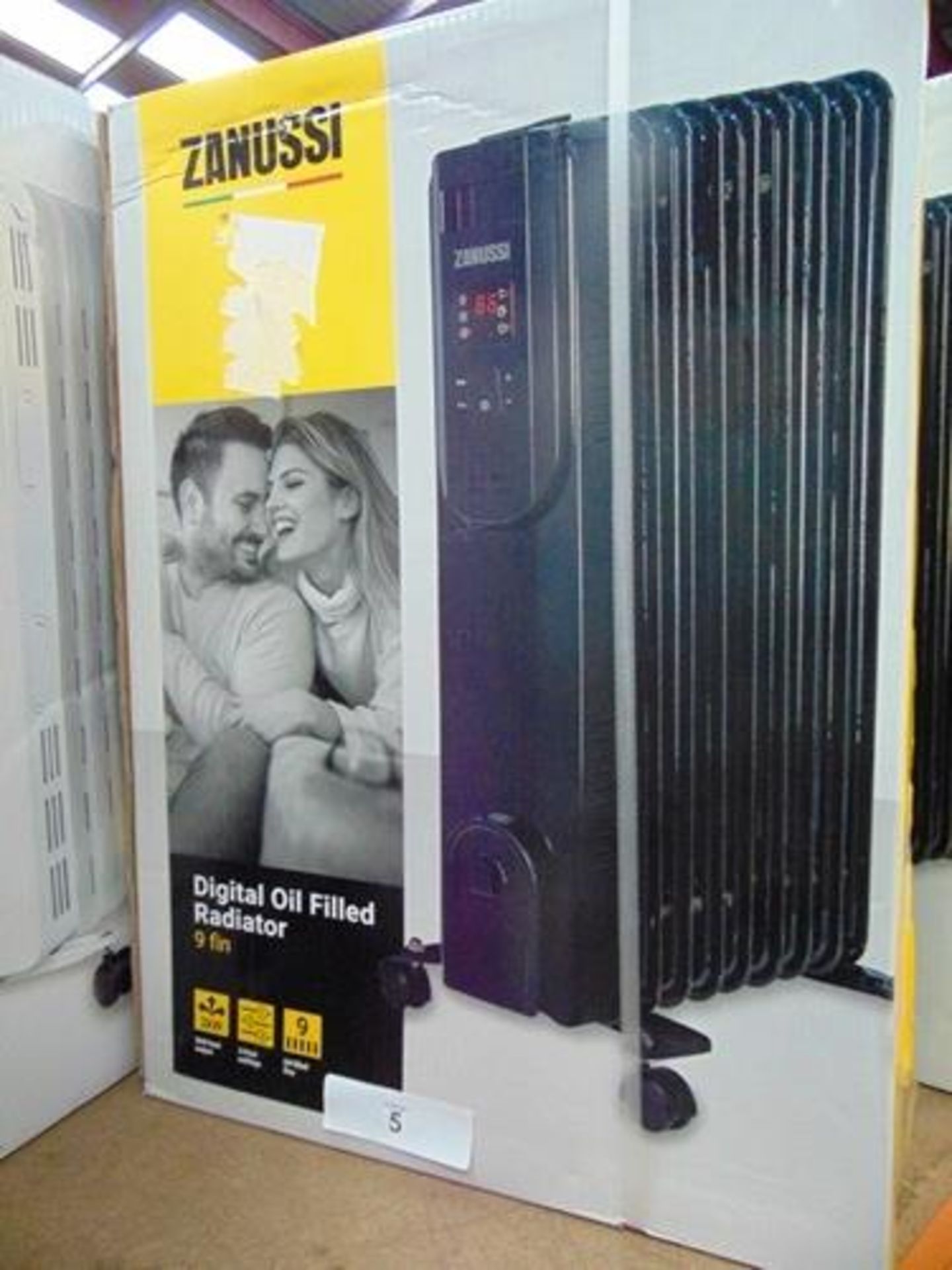 2 x Zanussi radiators comprising 1 x 11 Fin 2.3kw, model ZOFR5005 and 1 x 9 Fin 2kw, model ZOFR5003, - Image 2 of 4