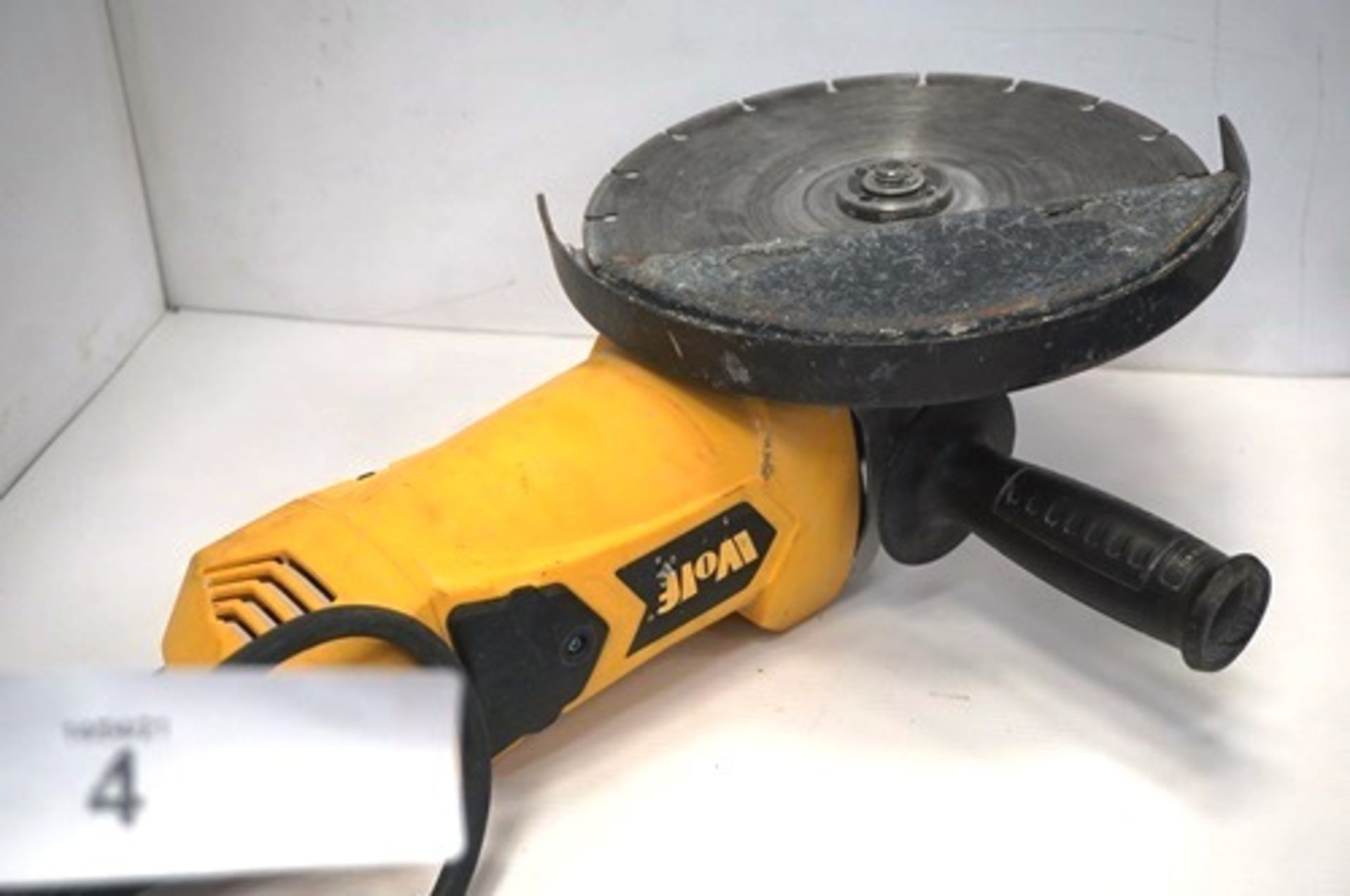 Wolf 230mm, 2300W angle grinder - Second-hand, powers on (TC3) - Image 4 of 4