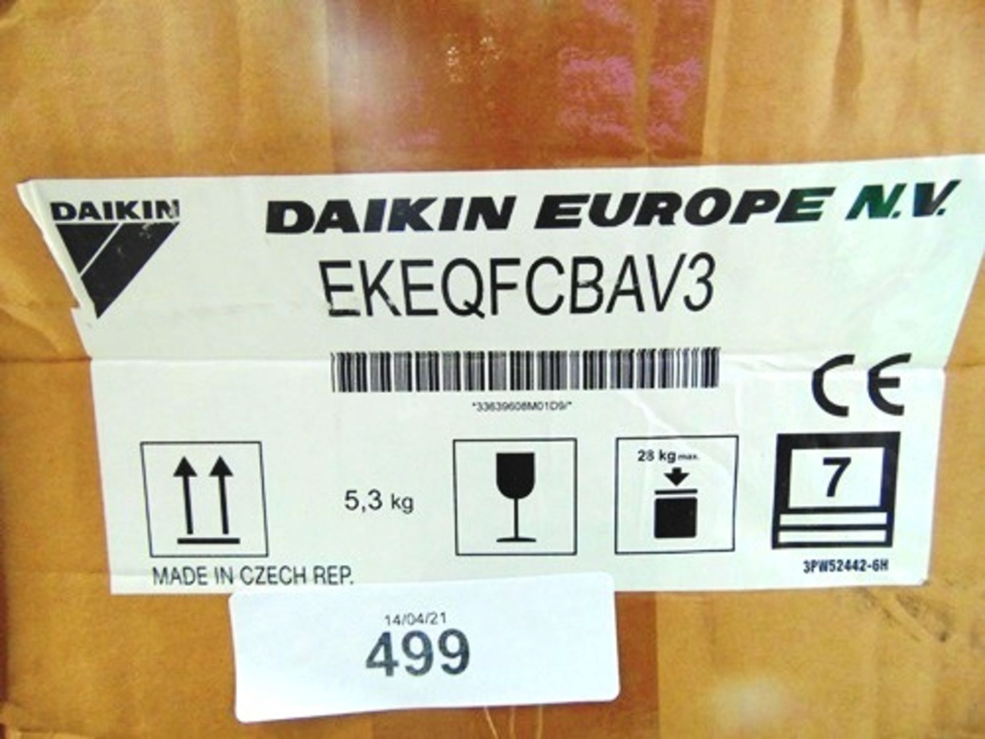 1 x Daikin kit for combination Daikin condensing units, P.N. EKEQFCBAV3, 230V - New in box, box