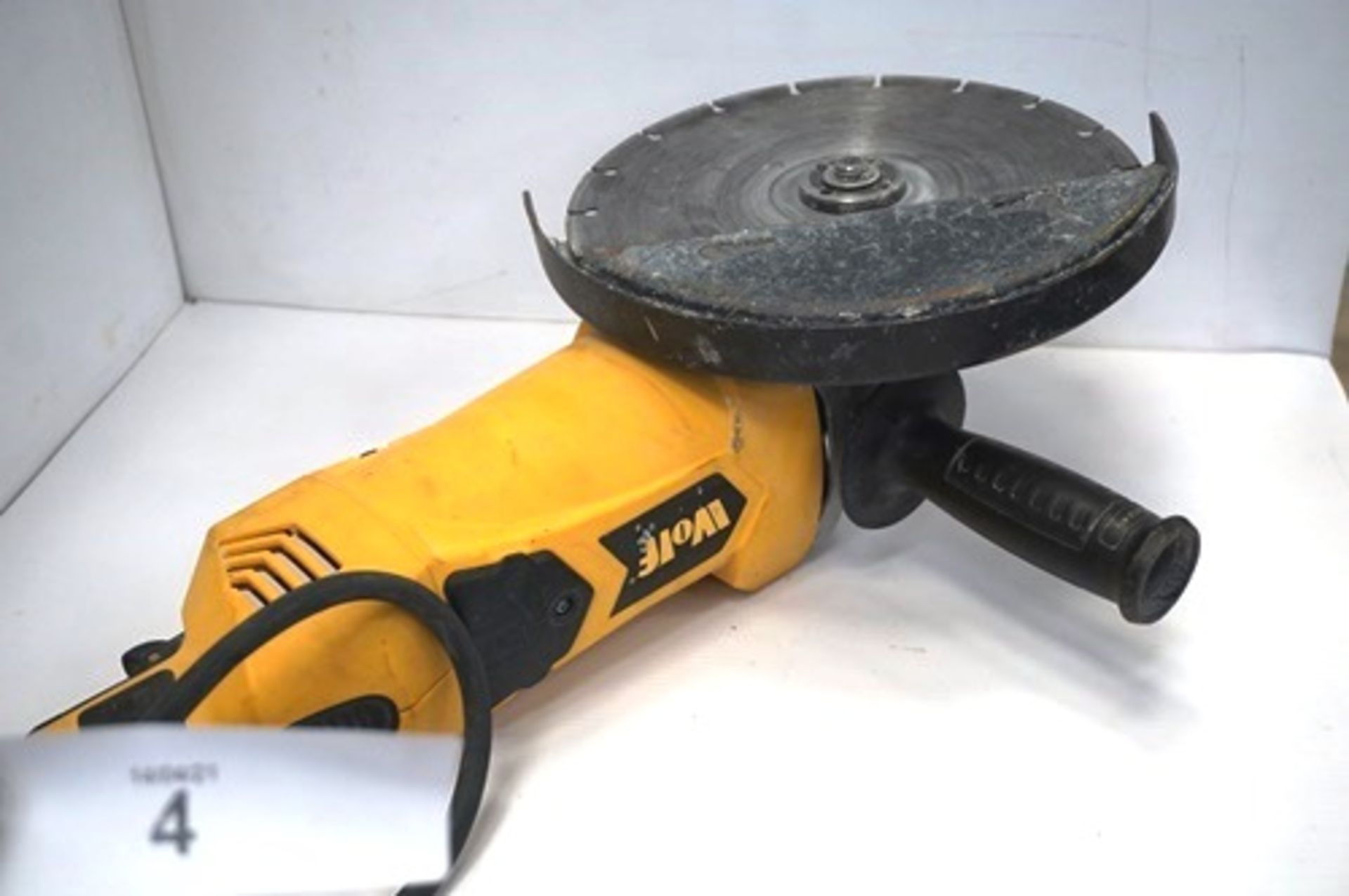 Wolf 230mm, 2300W angle grinder - Second-hand, powers on (TC3) - Image 3 of 4