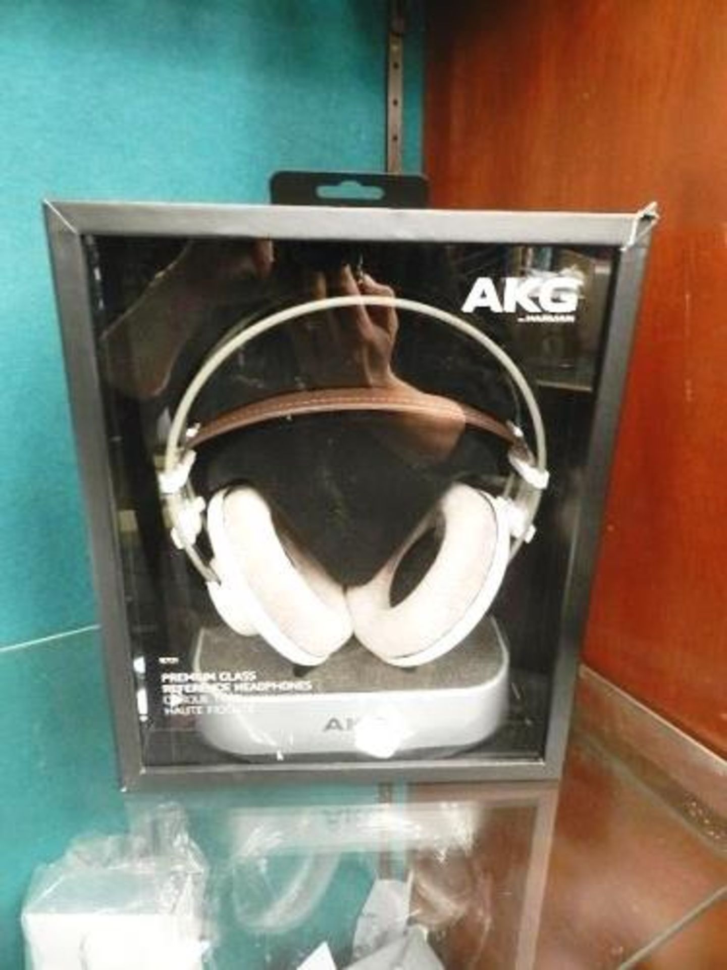 1 x AKG K701 Premium Class headphones - Sealed new in box (C13B)