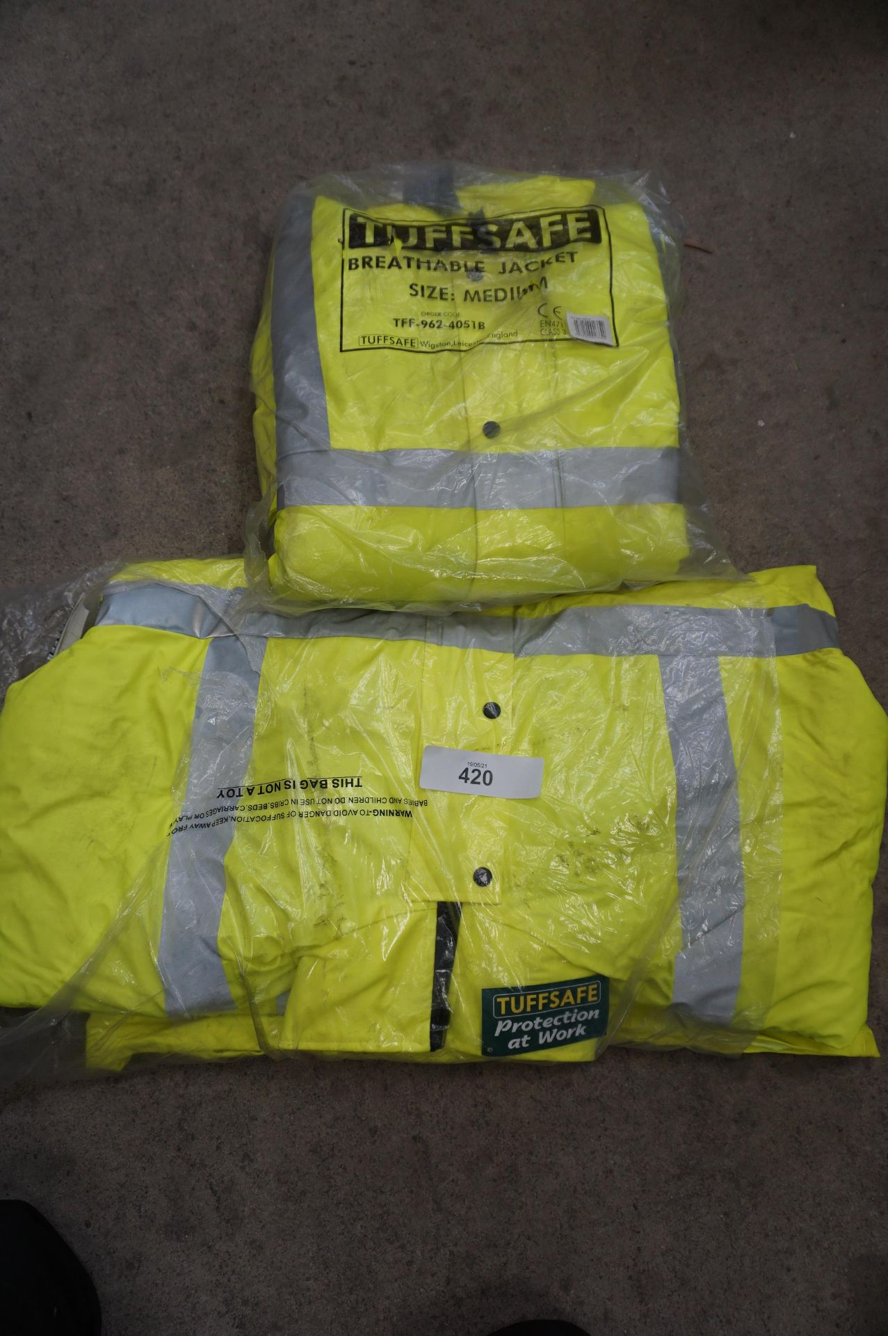 7 x assorted Hi-Visibility clothing including 2 x Tuffsafe breathable jackets,,, size M, 1 x Bally - Image 8 of 8