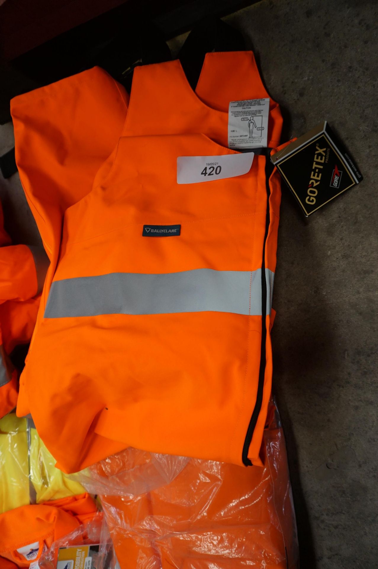 7 x assorted Hi-Visibility clothing including 2 x Tuffsafe breathable jackets,,, size M, 1 x Bally - Image 3 of 8