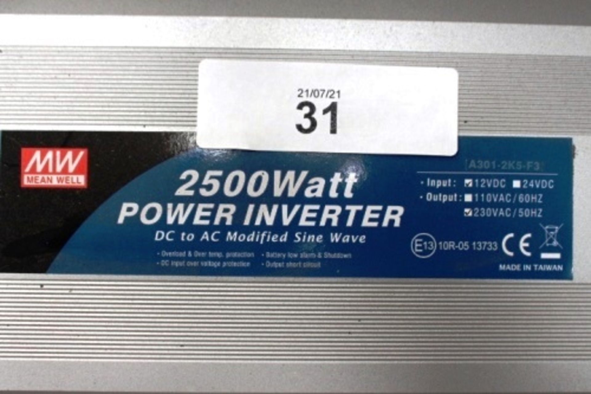 1 x Mean Well 2500W AC/DC power inverter, model A301-2-K5-F3, 230 VAC, 12 VDC - New in box (ES5end)