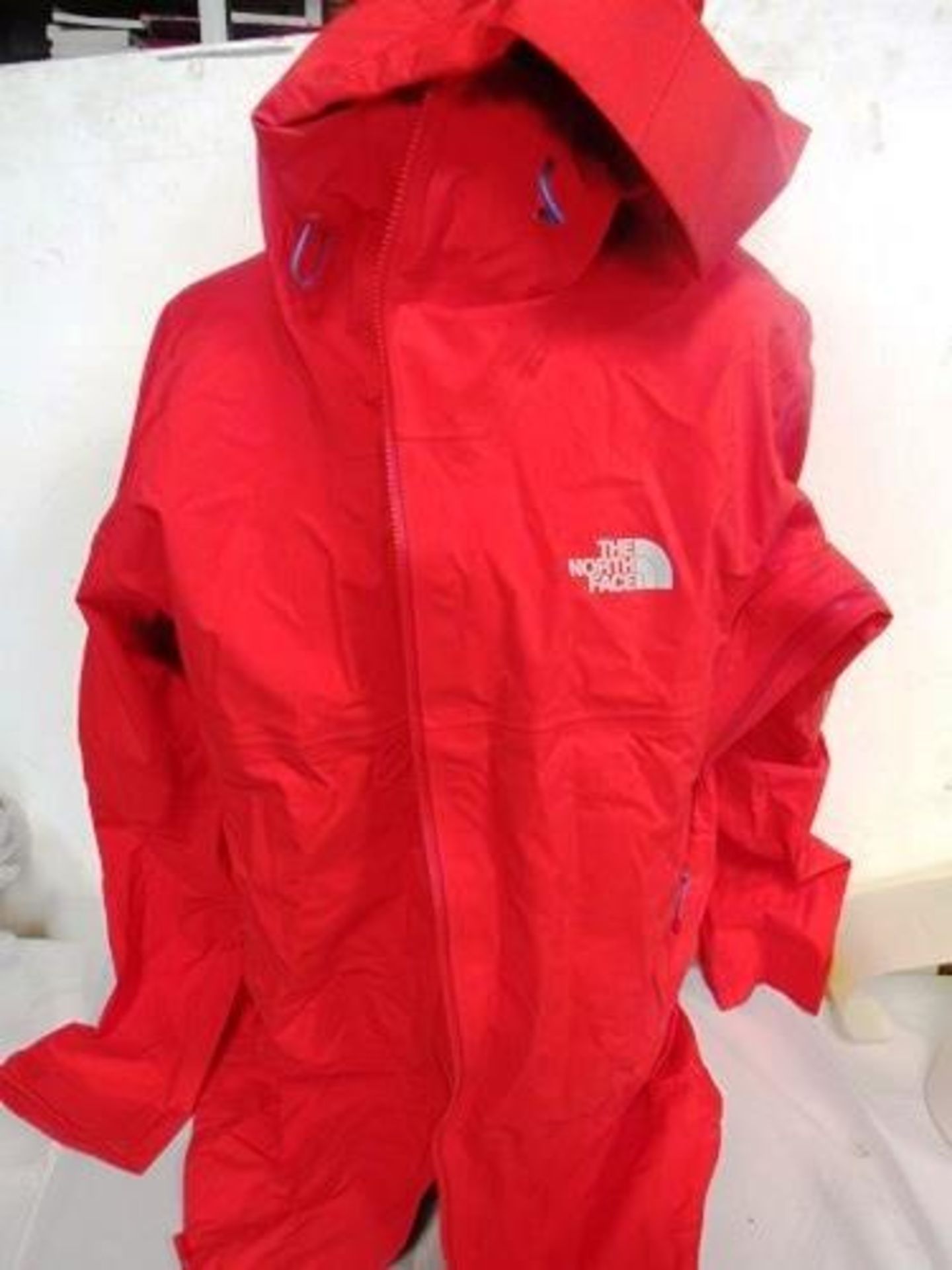 1 x men's North Face storm jacket, size L - New, no tags (ES17C)