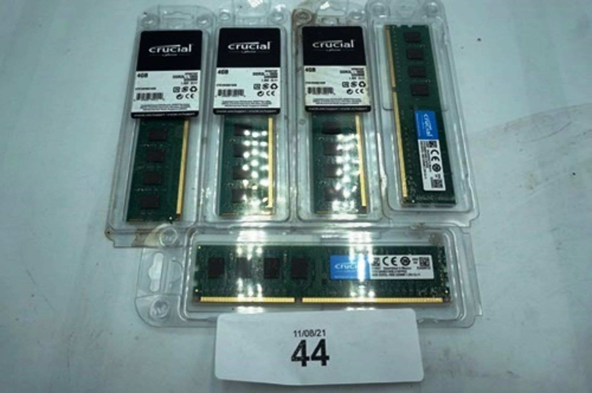 5 x Crucial 4gb DDR3L-1600 UDIMM memory modules, model CT51264BD160B - Sealed new in pack (C1)